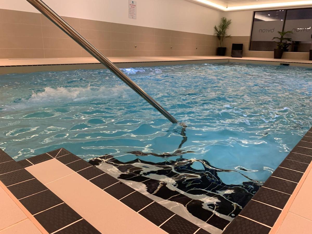 5 Putsborough - Luxury Apartment At Byron Woolacombe, Only 4 Minute Walk To Woolacombe Beach! Екстериор снимка